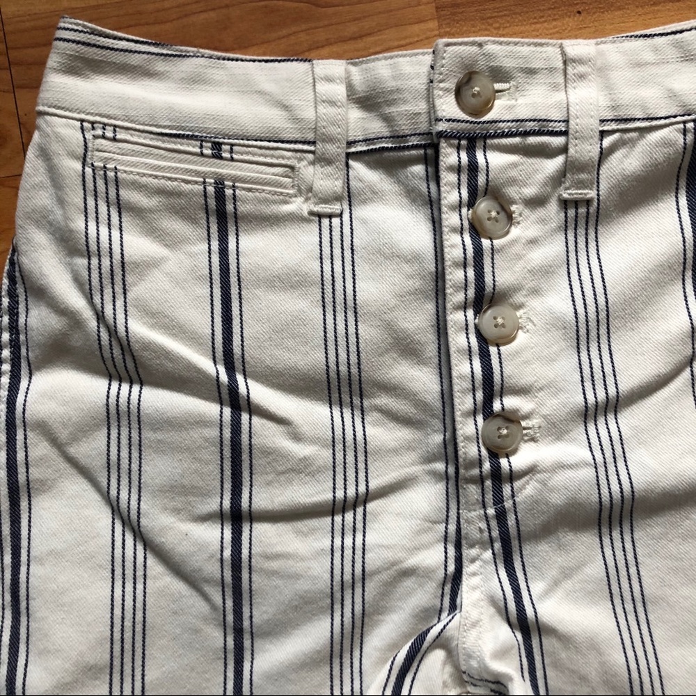 Madewell • white & blue striped high waist shorts with front buttons - size 26 - Picture 6 of 9